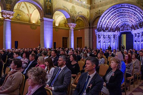 D�j�tad� �nneps�g