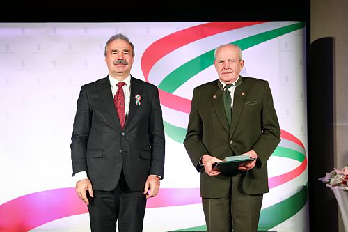 D�j�tad� �nneps�g